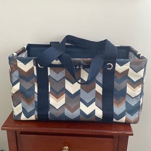 Thirty-one medium tote - shades of chevron
